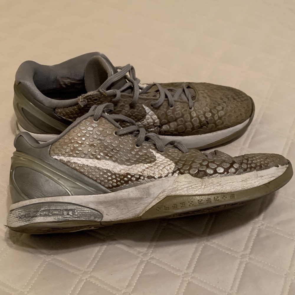 Nike Kobe’s size 10